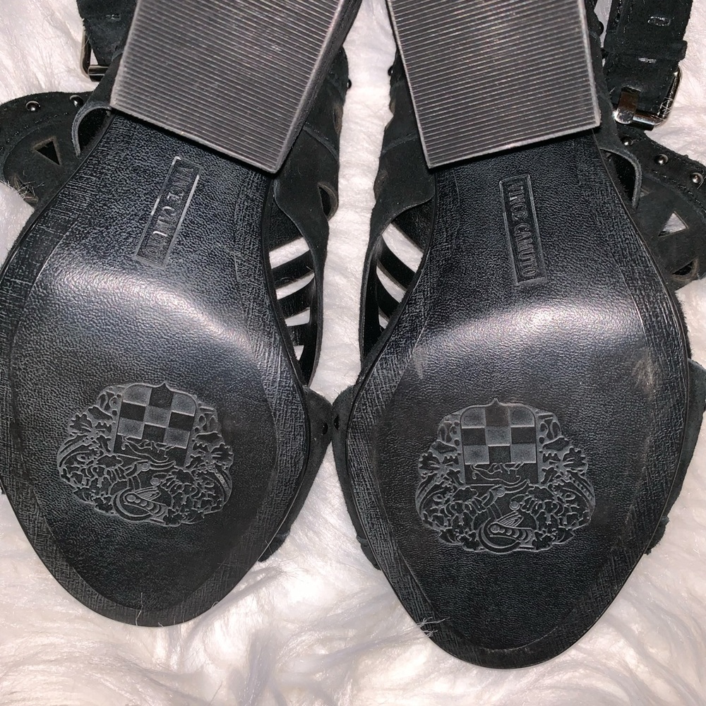Vince Camuto  Reston Black studded Wedge size 6 - Picture 5 of 8